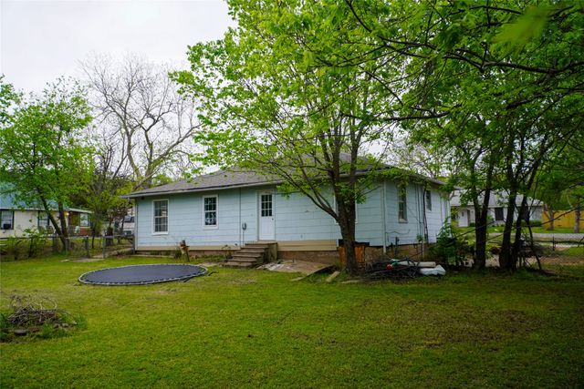 403 N Fairview Street, Keene, TX 76059