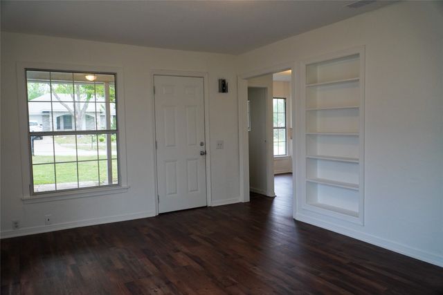 403 N Fairview Street, Keene, TX 76059