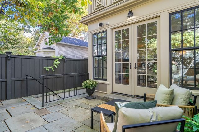 1-7 Brattle Cir` 1, Cambridge, MA 02138