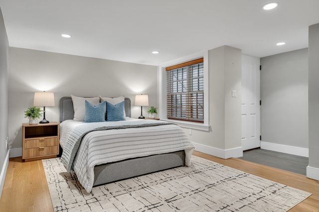 1-7 Brattle Cir` 1, Cambridge, MA 02138