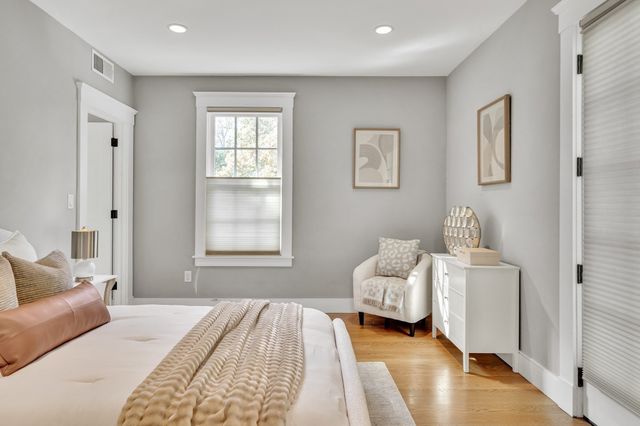 1-7 Brattle Cir` 1, Cambridge, MA 02138