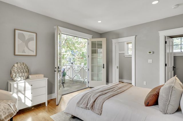 1-7 Brattle Cir` 1, Cambridge, MA 02138