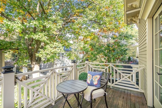 1-7 Brattle Cir` 1, Cambridge, MA 02138