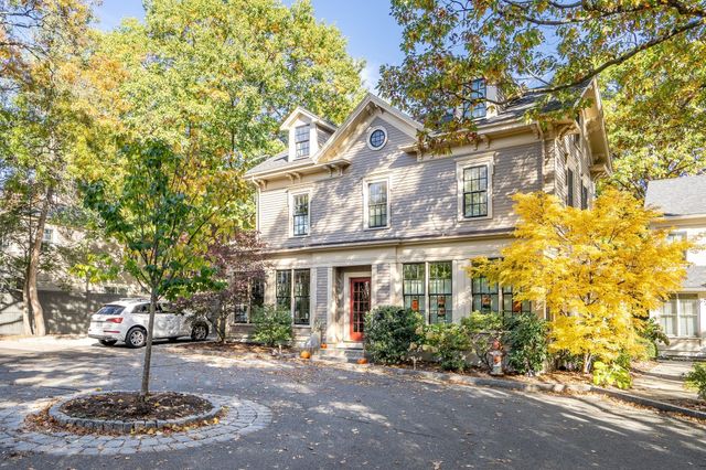 1-7 Brattle Cir` 1, Cambridge, MA 02138