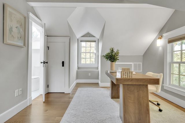 1-7 Brattle Cir` 1, Cambridge, MA 02138