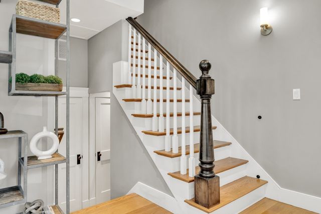 1-7 Brattle Cir` 1, Cambridge, MA 02138
