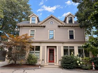 1-7 Brattle Cir` 1, Cambridge, MA 02138