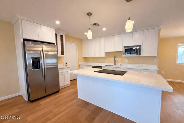 10509 W SNEAD Drive, Sun City, AZ 85351