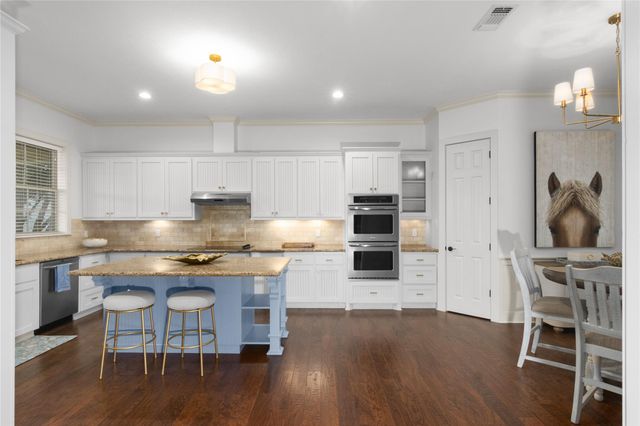 6130 Homeland Lane, Brenham, TX 77833