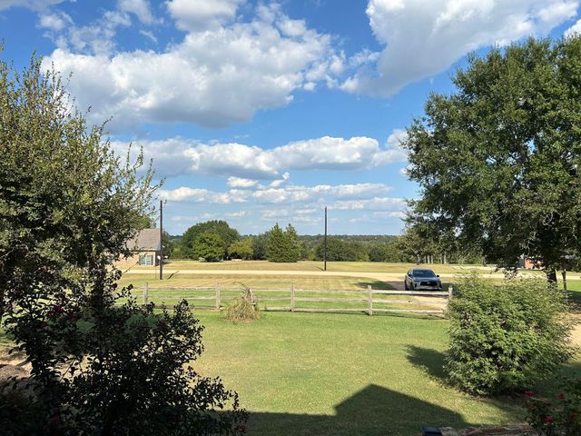 6130 Homeland Lane, Brenham, TX 77833