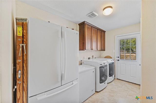 770 Green Acres, Georgetown, TX 78626