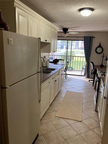 6188 80TH STREET N 105, St Petersburg, FL 33709