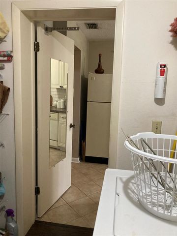 6188 80TH STREET N 105, St Petersburg, FL 33709