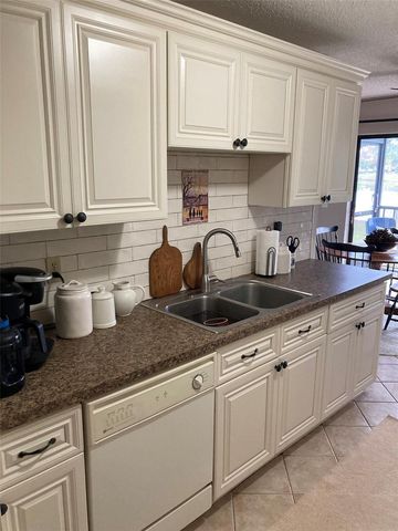 6188 80TH STREET N 105, St Petersburg, FL 33709