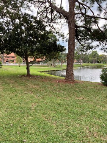 6188 80TH STREET N 105, St Petersburg, FL 33709