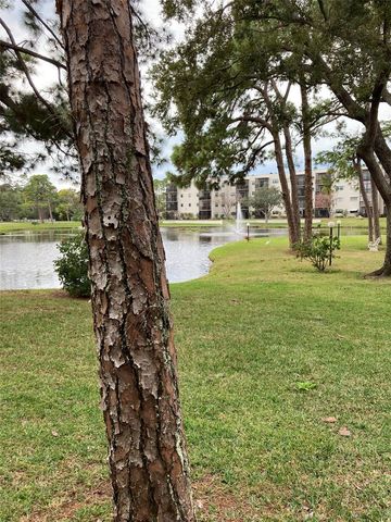 6188 80TH STREET N 105, St Petersburg, FL 33709