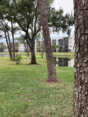 6188 80TH STREET N 105, St Petersburg, FL 33709