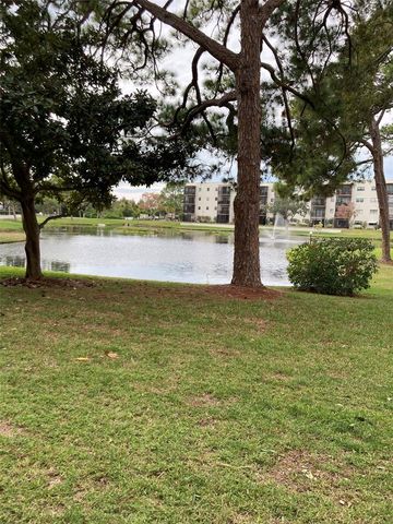 6188 80TH STREET N 105, St Petersburg, FL 33709