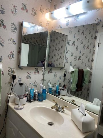 6188 80TH STREET N 105, St Petersburg, FL 33709