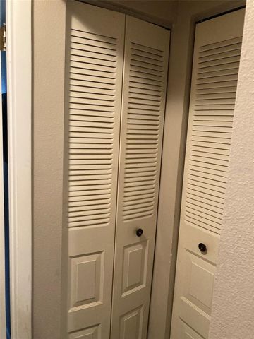 6188 80TH STREET N 105, St Petersburg, FL 33709