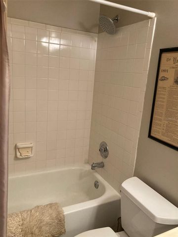 6188 80TH STREET N 105, St Petersburg, FL 33709