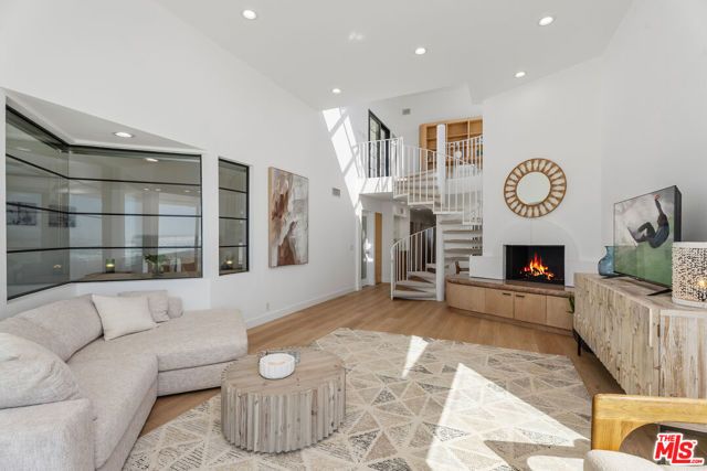 4 Jib Street 13, Marina Del Rey, CA 90292