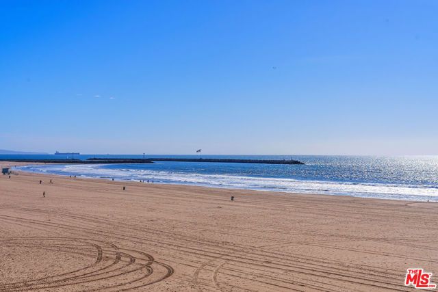 4 Jib Street 13, Marina Del Rey, CA 90292