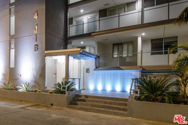 4 Jib Street 13, Marina Del Rey, CA 90292