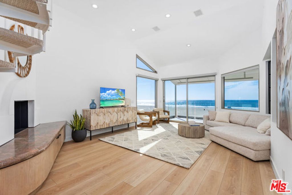 4 Jib Street 13, Marina Del Rey, CA 90292