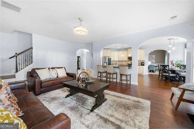 204 MISTY GROVE Drive, Loganville, GA 30052