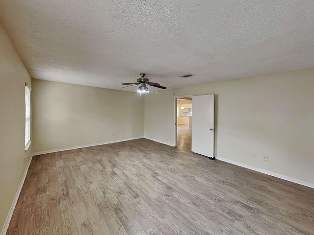 7022 Fox Knoll Lane, Humble, TX 77338