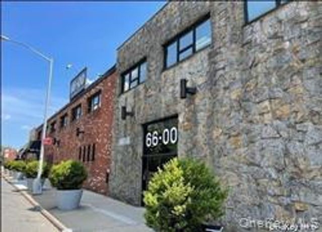66-00 Queens Midtown Expreessway, Maspeth, NY 11378