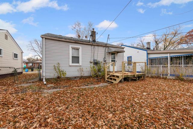 27699 Brettonwoods Street, Madison Heights, MI 48071