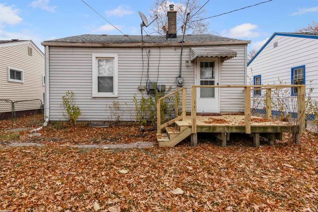 27699 Brettonwoods Street, Madison Heights, MI 48071