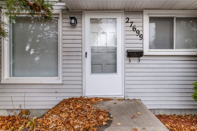 27699 Brettonwoods Street, Madison Heights, MI 48071