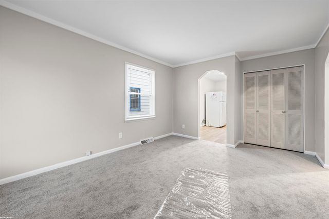 27699 Brettonwoods Street, Madison Heights, MI 48071