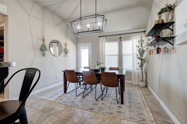 9541 SW 27th Street, Oklahoma City, OK 73128