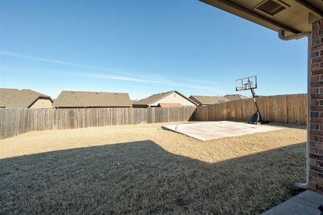 9541 SW 27th Street, Oklahoma City, OK 73128