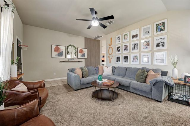 9541 SW 27th Street, Oklahoma City, OK 73128