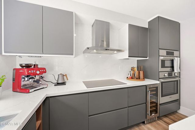 178 Giant Oak Avenue, Newbury Park, CA 91320