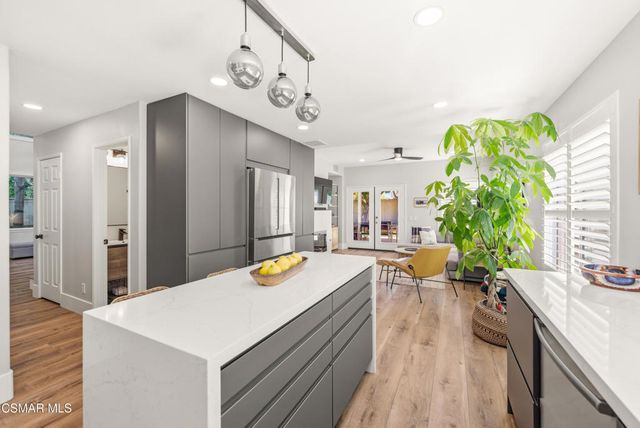 178 Giant Oak Avenue, Newbury Park, CA 91320