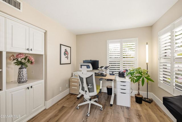 178 Giant Oak Avenue, Newbury Park, CA 91320