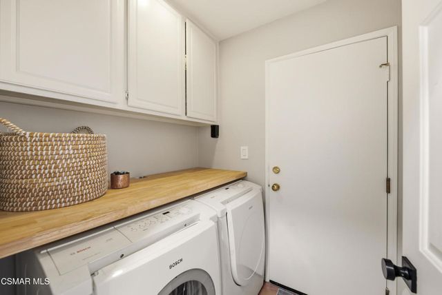 178 Giant Oak Avenue, Newbury Park, CA 91320