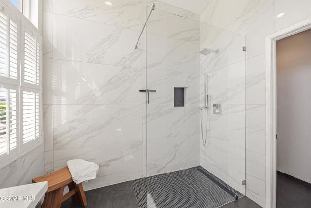 178 Giant Oak Avenue, Newbury Park, CA 91320