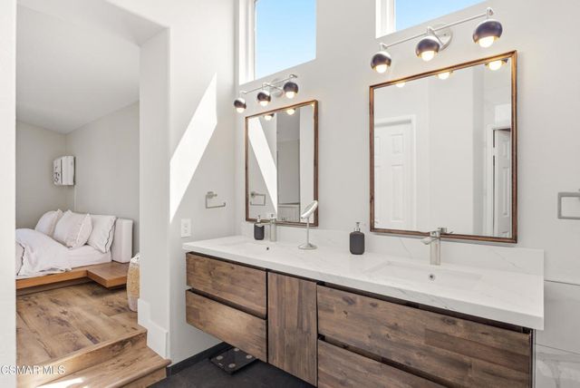 178 Giant Oak Avenue, Newbury Park, CA 91320