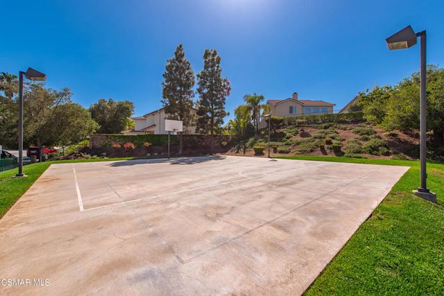178 Giant Oak Avenue, Newbury Park, CA 91320