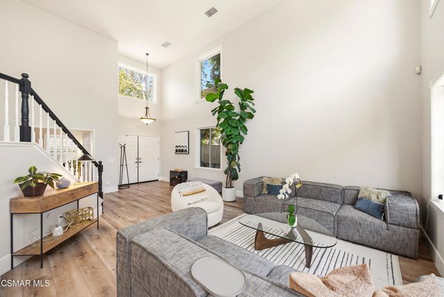 178 Giant Oak Avenue, Newbury Park, CA 91320