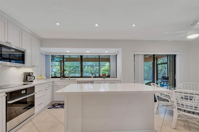 16745 SW 74th Ct, Palmetto Bay, FL 33157