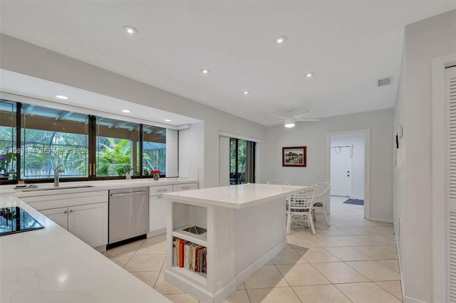 16745 SW 74th Ct, Palmetto Bay, FL 33157