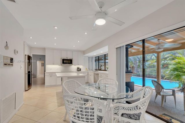 16745 SW 74th Ct, Palmetto Bay, FL 33157